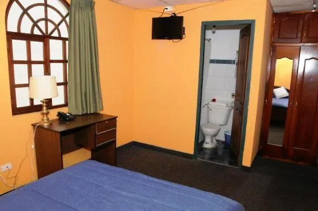Hostal Vista Amazonas Ostello Quito