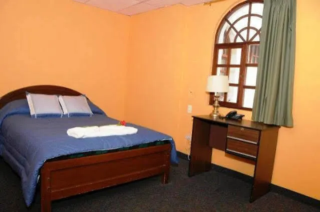 Hostal Vista Amazonas Ostello Quito Ecuador