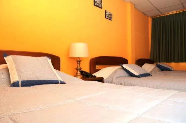 Hostal Vista Amazonas Albergue Quito