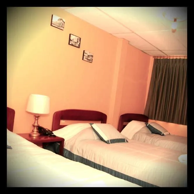 Hostal Vista Amazonas Albergue Quito