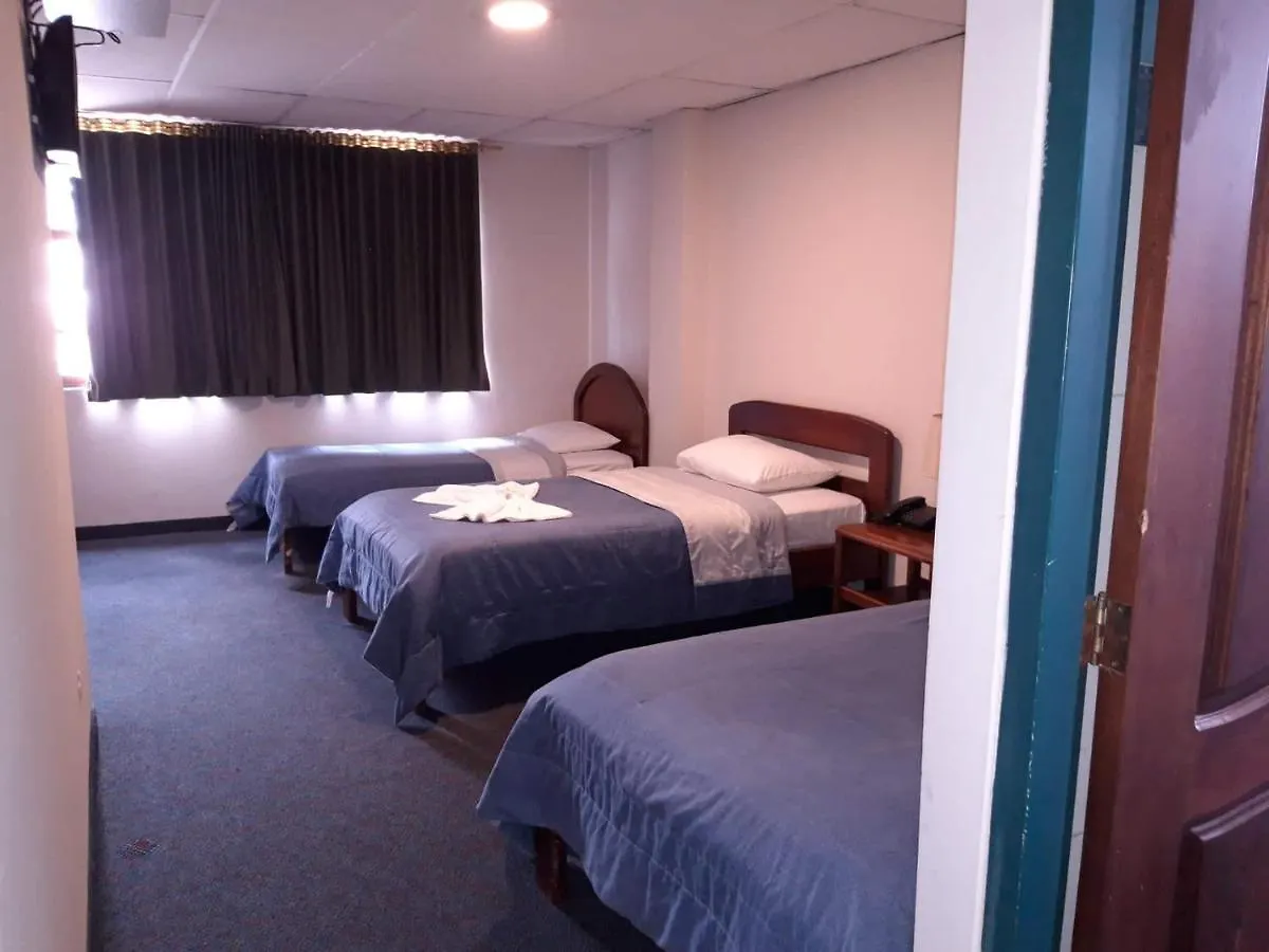 Hostal Vista Amazonas Albergue Quito